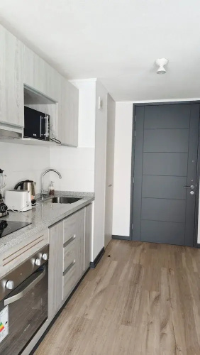 Moderno impecable Cercano a terminales