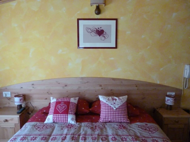 Classic Double room with balcony and with mountain view
