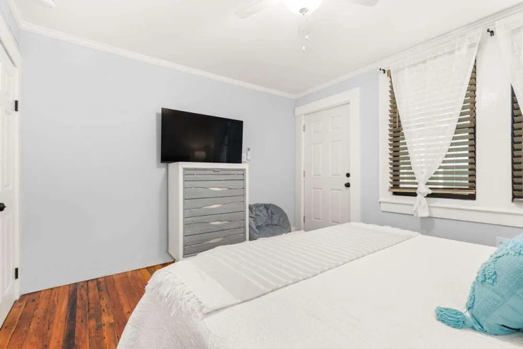 Ebb and Flow Apartment House