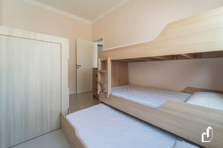 Apartamento Com 03 Dormitórios