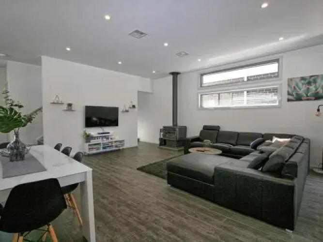 43B Twynam Street - The Falls on Twynam