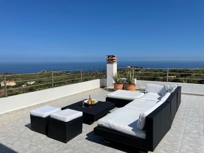 3 Bedrooms Villa