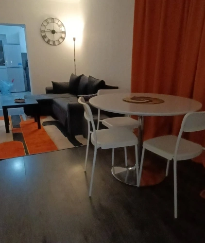 2 Bedrooms Apartment with city view