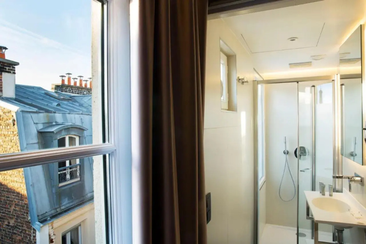 La Serre Hotel