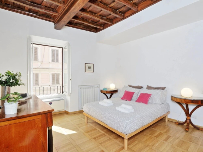 Charme Monti Small Terrace