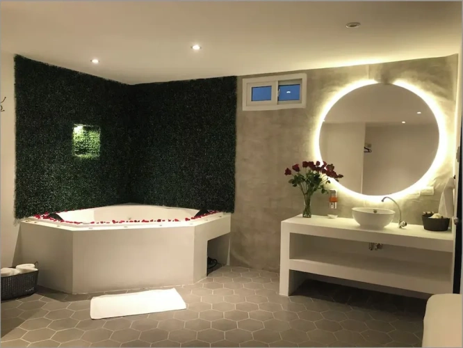 Luxury Suite