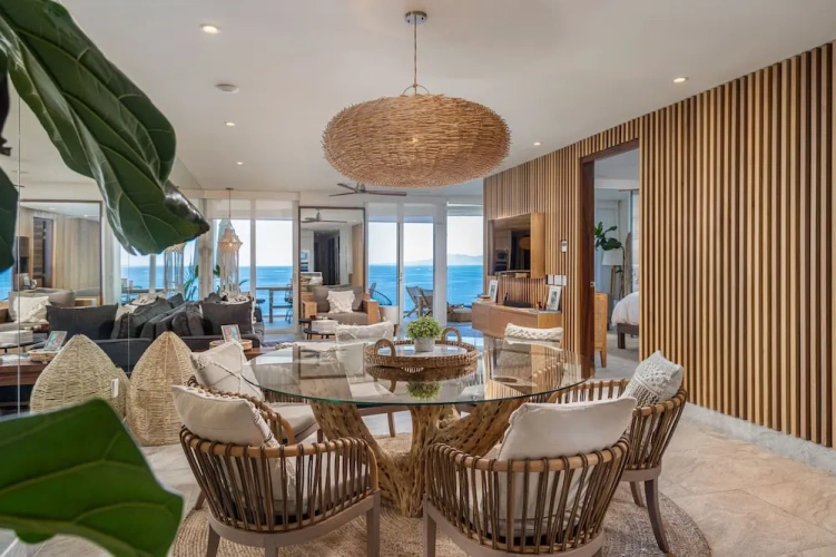 3 Bedrooms Luxury room with ocean view