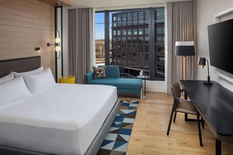 Standard Double room with park view