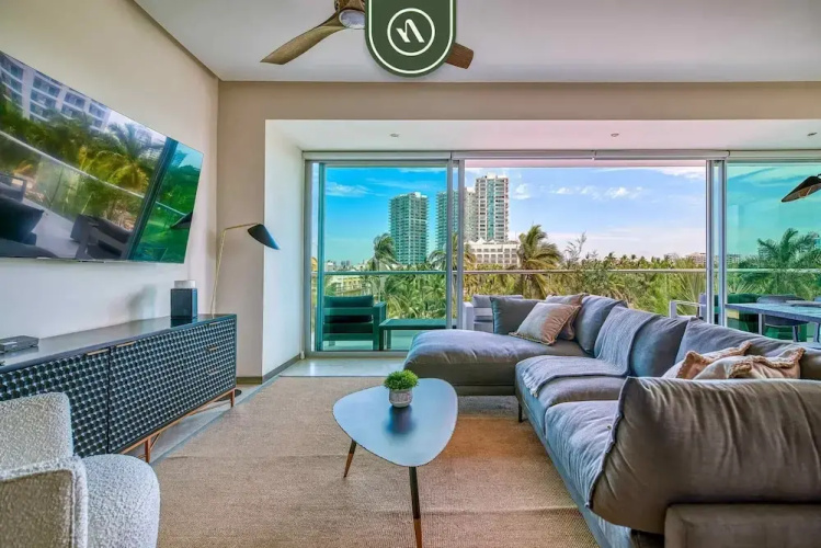 Luxury Oceanfront 2BR Condo With Private Balcony