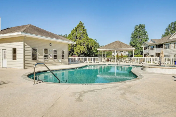 Myrtle Beach Golf Retreat w/ Pool Access!