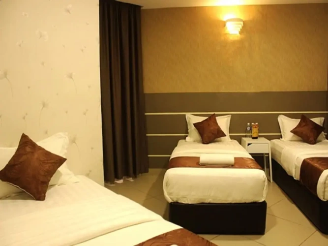 Superior Triple room with city view