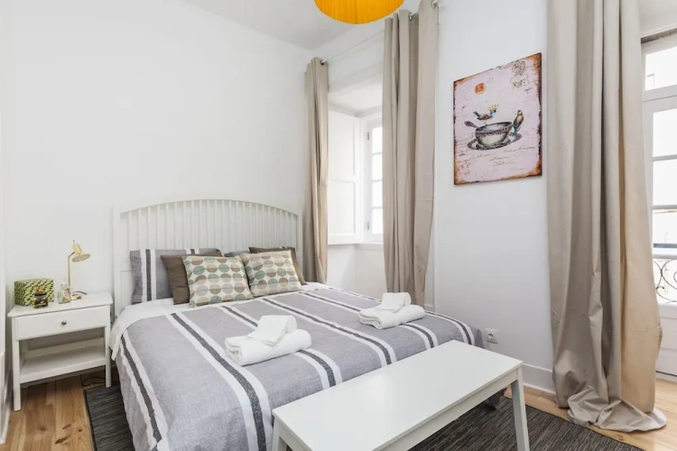 2 Bedrooms Apartment