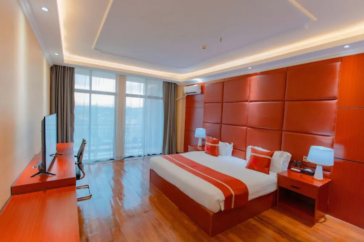 M Apartments & Hotel