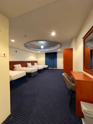 Al Farabi Hotel