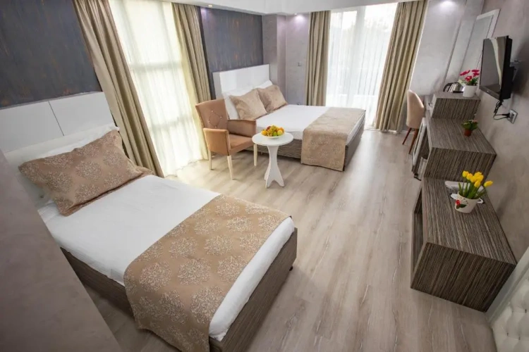 Deluxe Suite