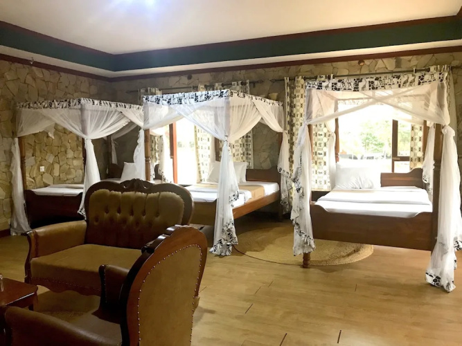 Enyati Lodge