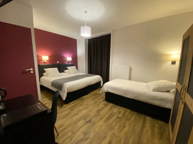 Standard Triple room