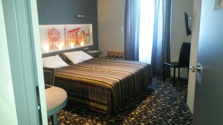 Medium Double room