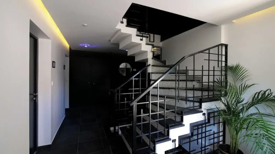 Modern Studio - 2P - Orly