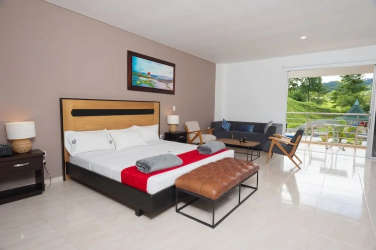 Deluxe Suite