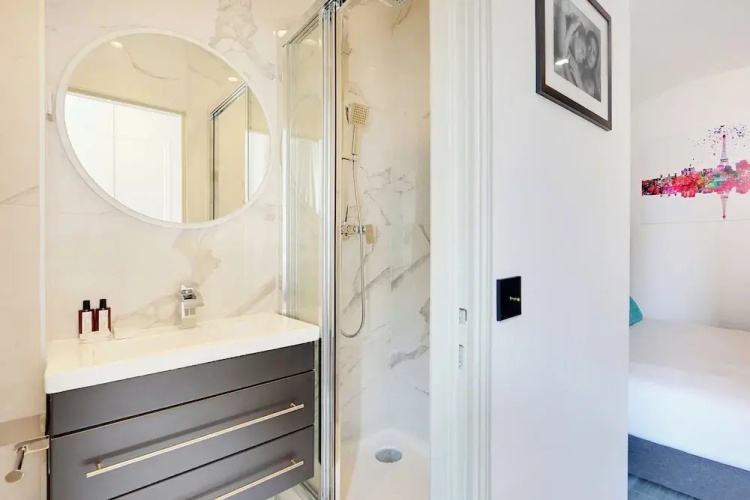 Modern Apartment With Balcony - 2br/6p- Roquette