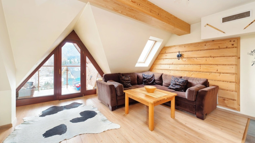 Apartment with balcony