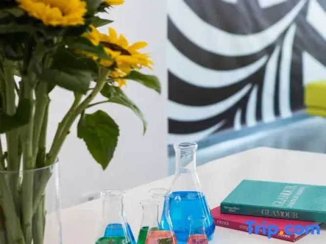 Laboratory design studio
