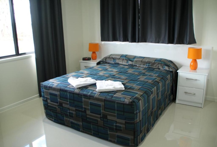 2 Bedrooms Villa