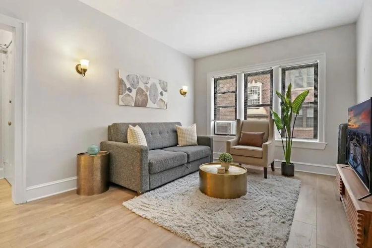 2 Bedrooms Classic Apartment