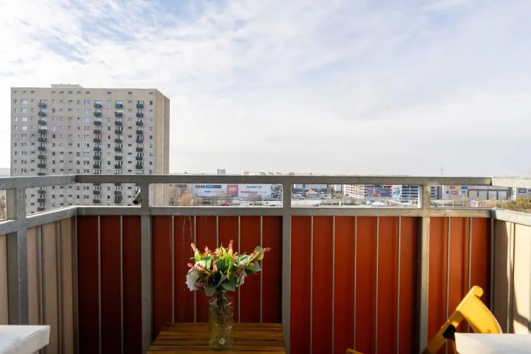 Retro Studio With Balcony by Renters