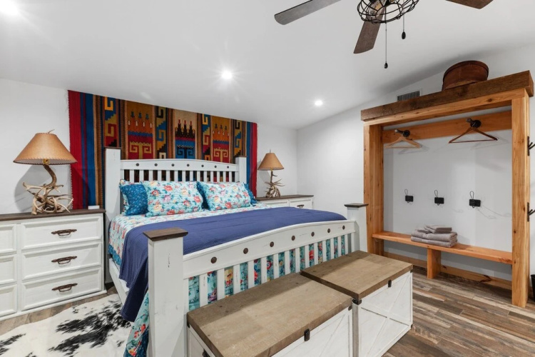 Guadalupe Bluff Bunk House 5 Bedroom Home by RedAwning