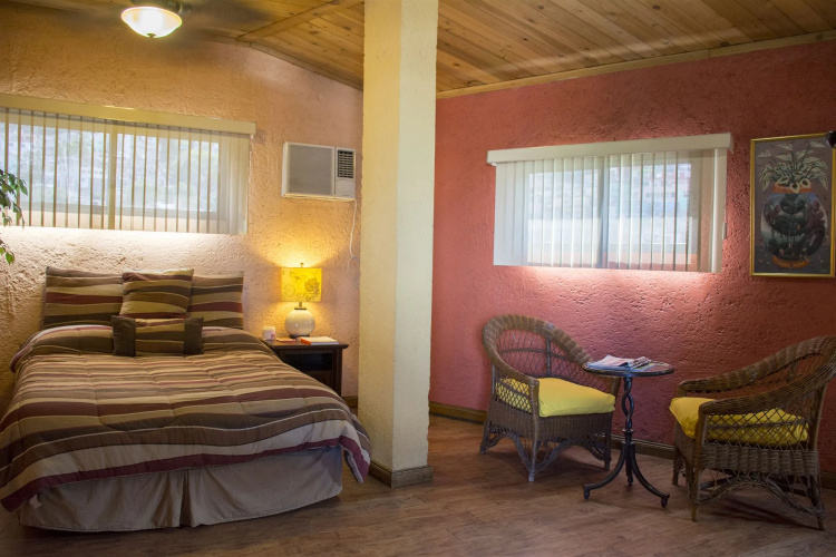 B & B Comfy Inn