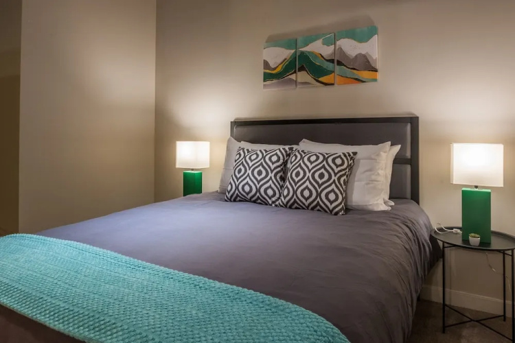 Bright Apartments on Allegheny River