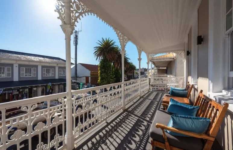 Willets Hotel