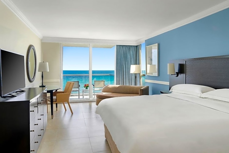 Double room with ocean view