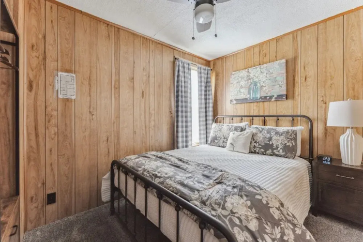 Snug Escape Close To Niagara Falls 2 Bedroom Home