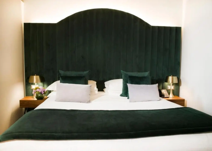 Deluxe Rosetta Pantheon view Double Suite