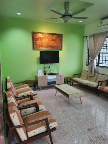 5 Bedrooms Family Villa with garden view