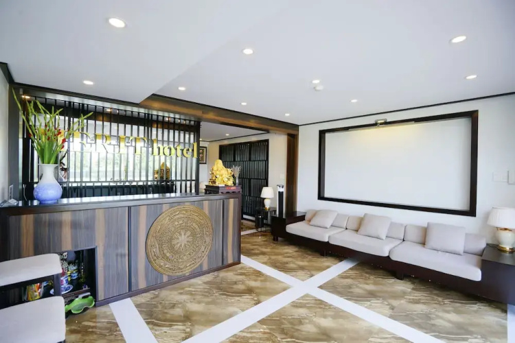 Merit Halong Hotel