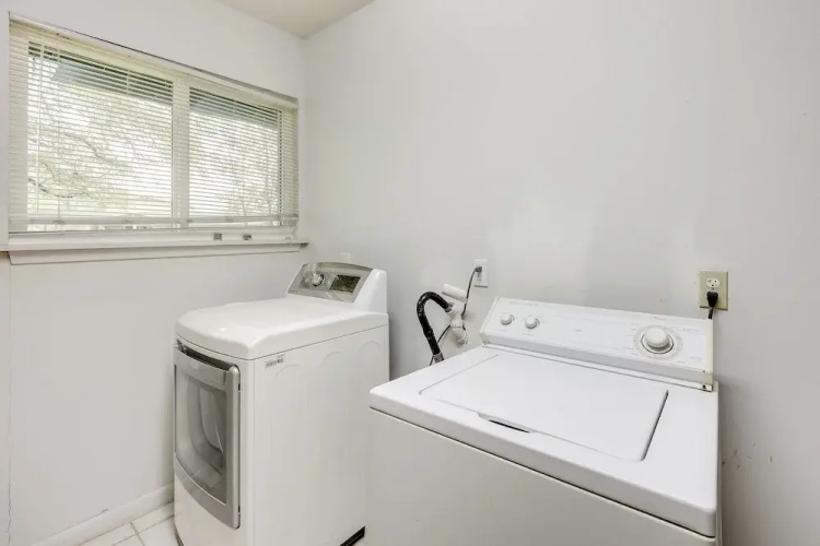 Charming San Antonio Abode ~ 10 Mi to River Walk!