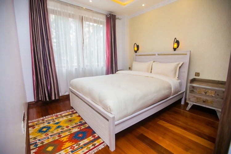 3 Bedrooms Apartment