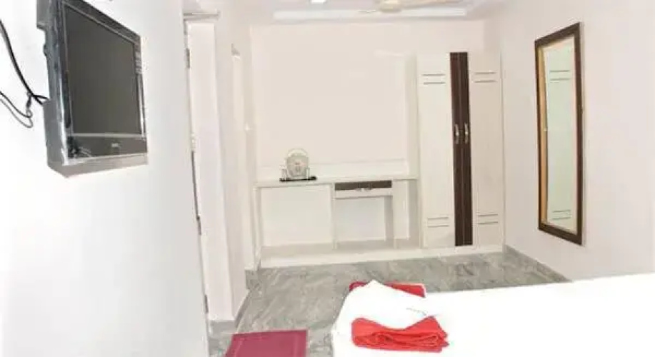 Rayas Executive Homes