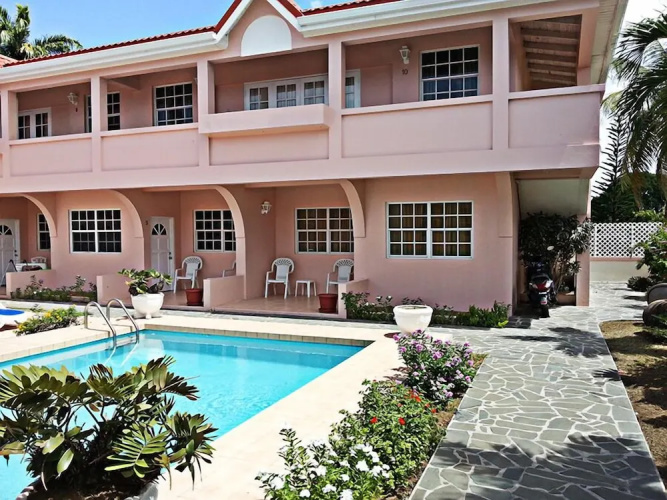 Tuxedo Villas