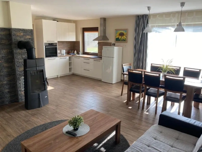 3 Bedrooms Cottage