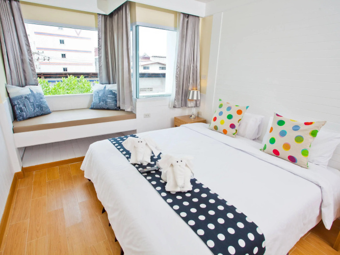 Paradise Hotel