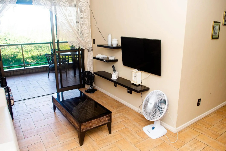 Charmoso e confortável 3 quartos com varanda e piscina - CF05