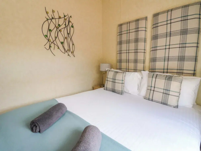 Crathie Lodge