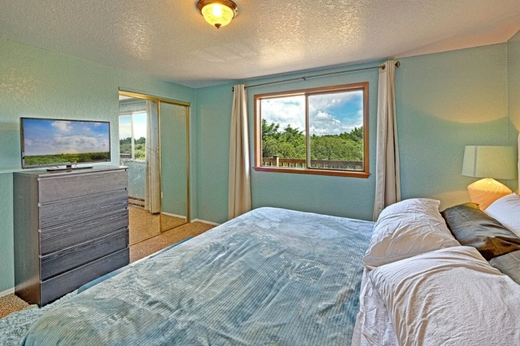 1 Bedroom Standard Family room beachfront