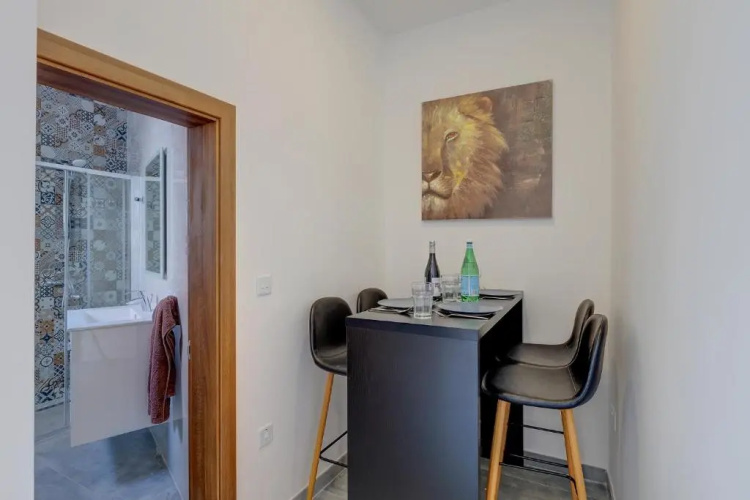 Perfect Location, Idyllic 2BR Apartment