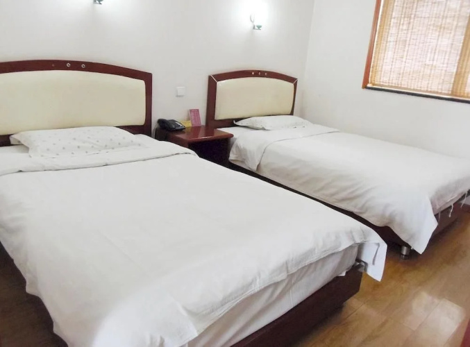 Ronghe Xinya Business Hotel
